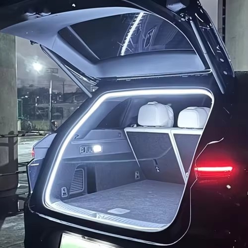 Illuminazione bagagliaio auto